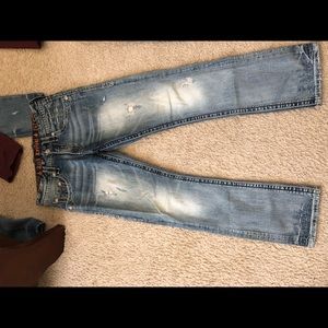 ROCK REVIVAL JEANS